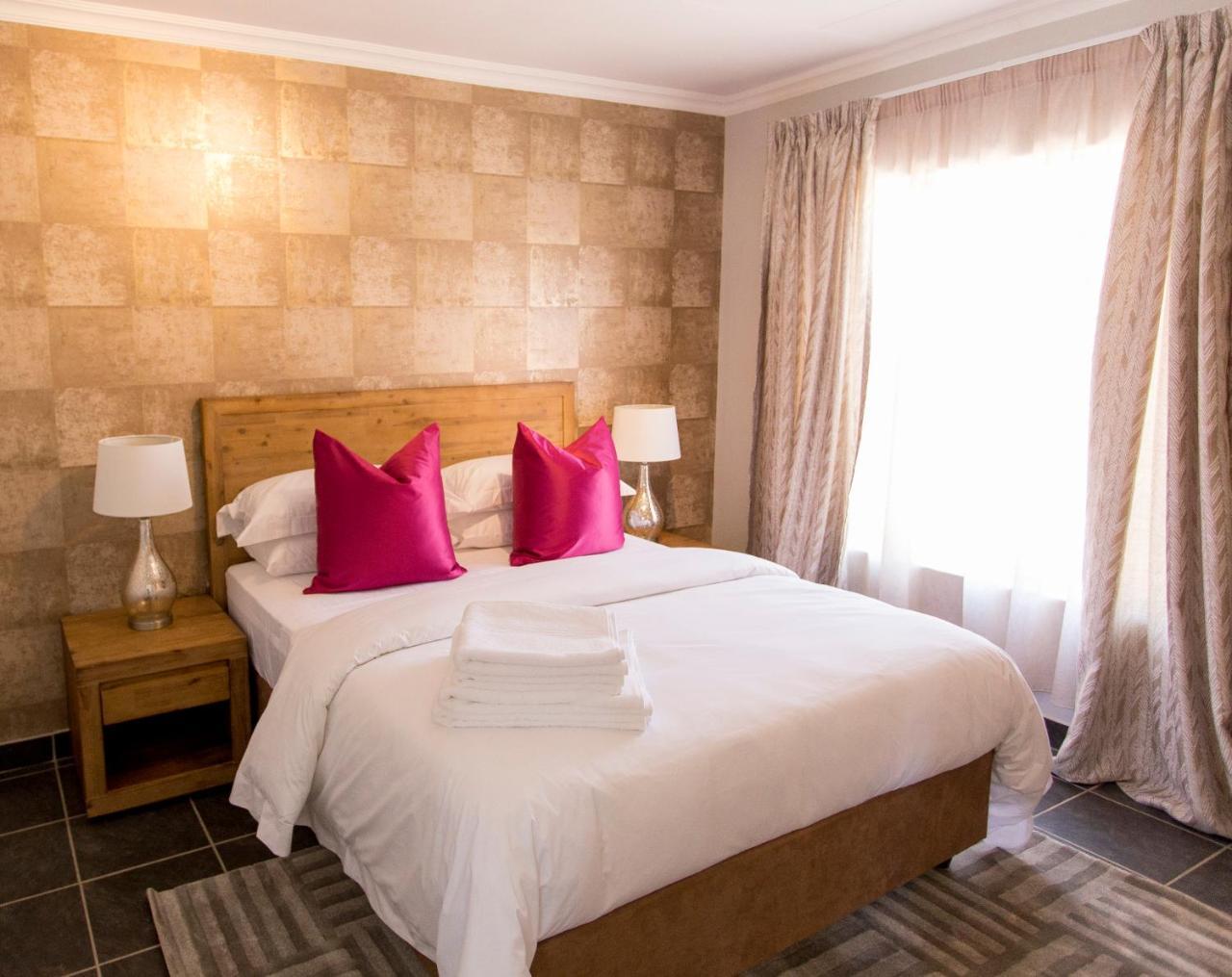 3 Lux Suites Middelburg  Extérieur photo